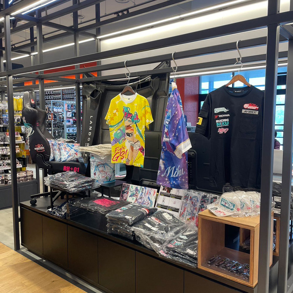 グッドスマイルレーシング_店舗イメージ02