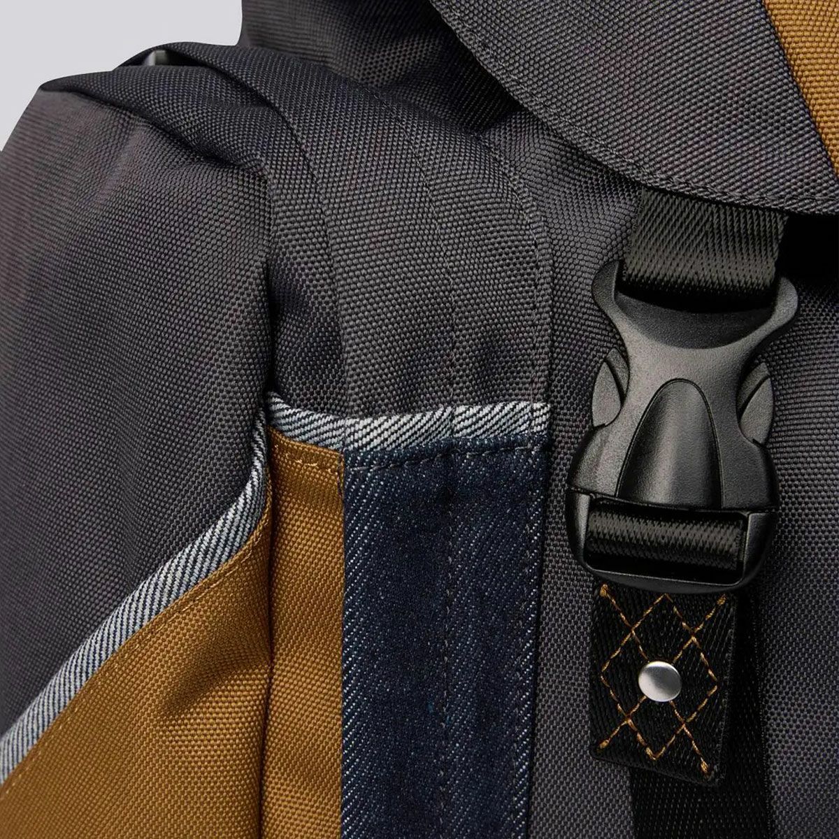 ロウデニム バックパックのディテール画像